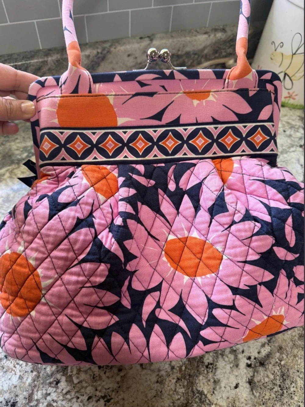 Vera Bradley Hello Dahlia Kiss Lock Frame Handbag Pink Floral Quilted Purse